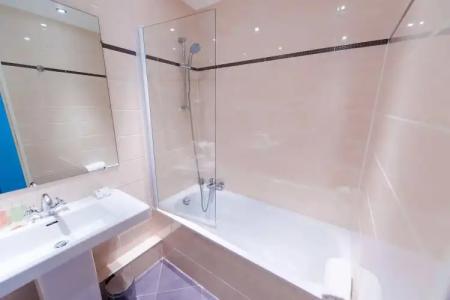 Hôtel Charlemagne by Happyculture - 9