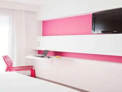 Ibis Styles Menton Centre - 4