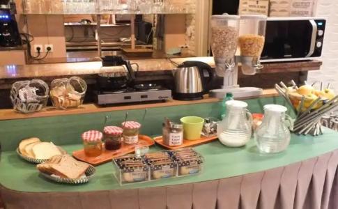 Comfort Cecil Metz Gare - 11