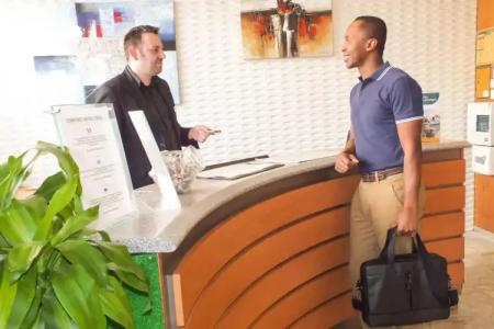 Comfort Cecil Metz Gare - 15