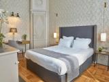 Privilege Single room with street view