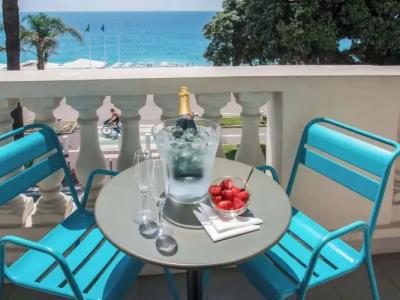 Mercure Marché Aux Fleurs - 58