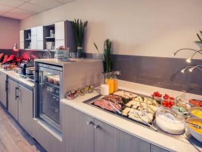 Mercure Marché Aux Fleurs - 11