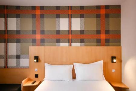 easyNice Palais des Congrès – Old Town - 86