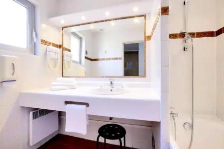 Kyriad Nimes Centre - 8