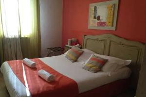 Hotel Cote Patio, Nimes