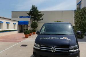 Hotel Sénia, Orly