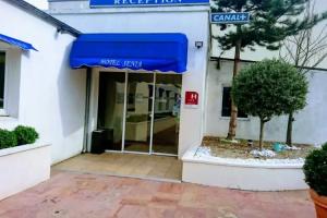 Hotel Senia, Orly