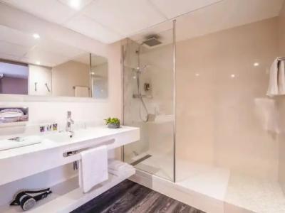 Mercure Pau Palais des Sports - 44