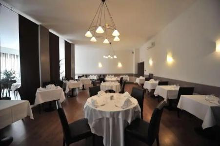 Hôtel Continental Pau Centre - 12