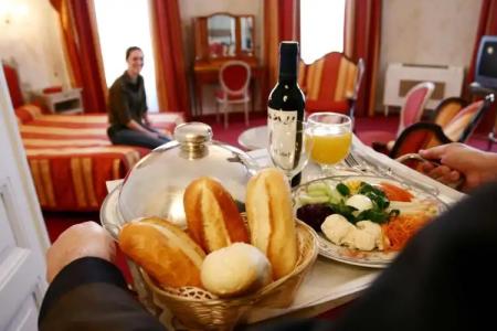 Hôtel Continental Pau Centre - 10