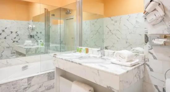 Grand Hôtel Des Templiers, Piscine & Spa - 78