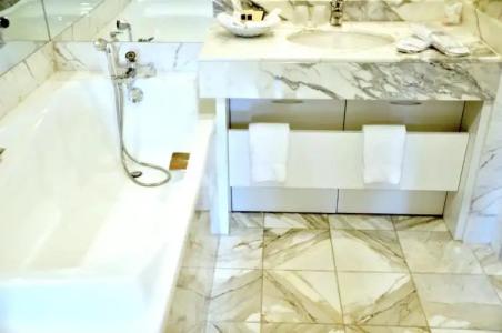 Grand Hôtel Des Templiers, Piscine & Spa - 61