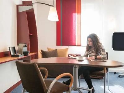 Novotel Suites Reims Centre - 54