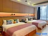 6 Bedrooms Villa