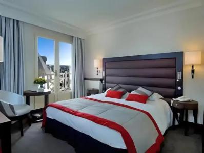 Grand Hôtel Des Thermes - 56