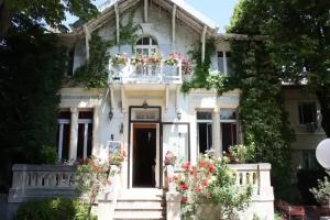 Hotel le Chalet Fleuri, St. Remy-de-Provence