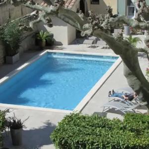 Le Castelet des Alpilles - 12