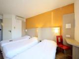 Standard with shower Triple room