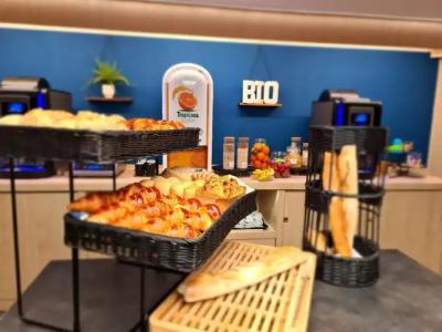 Hôtel Amirauté - 11