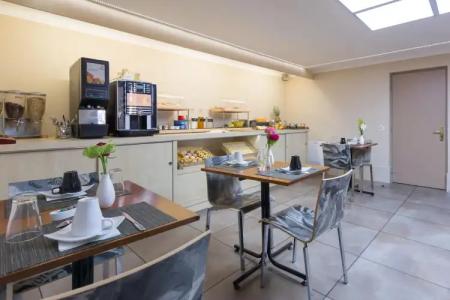 Hôtel Amirauté - 23