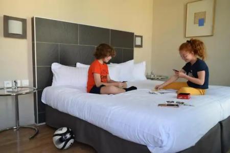 Hôtel Amirauté - 35