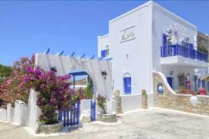Evi's Studios, Aegiali