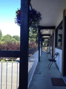 Departure Bay Motel - 13