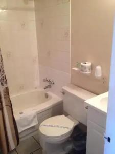 Departure Bay Motel - 37