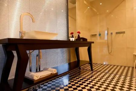 Quentin Boutique - 8