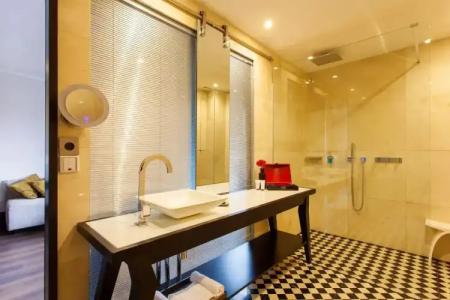 Quentin Boutique - 12