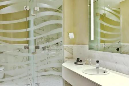 DoubleTree by Hilton Doha Old Town - 46