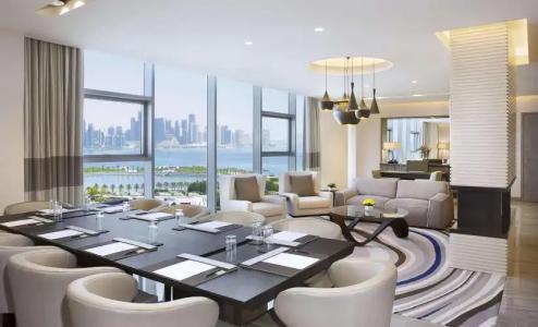 DoubleTree by Hilton Doha Old Town - 13
