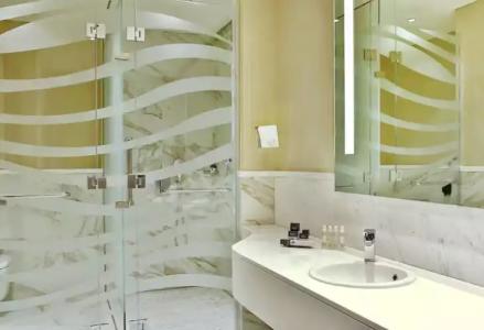 DoubleTree by Hilton Doha Old Town - 48