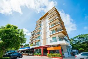 Grand Nai Harn Suites, Nai Harn