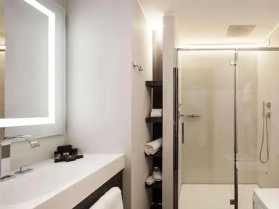 Hyatt Centric Milan Centrale - 11
