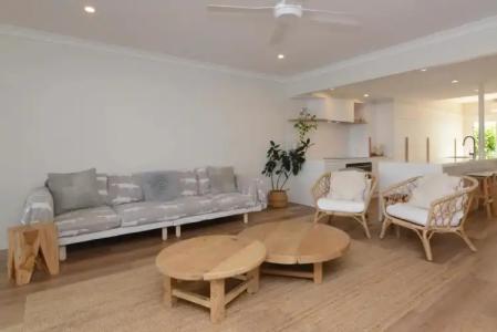 Noosa Entrance Waterfront Resort - 306