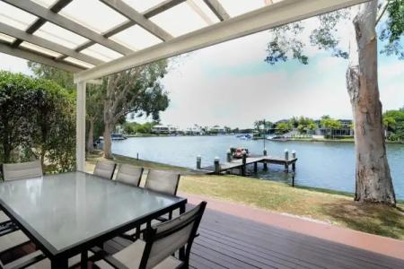 Noosa Entrance Waterfront Resort - 168