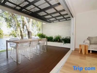 Noosa Entrance Waterfront Resort - 229