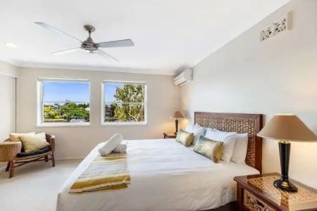 Noosa Entrance Waterfront Resort - 29