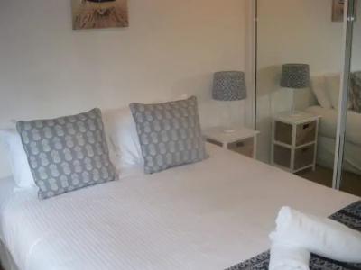 Noosa Entrance Waterfront Resort - 86