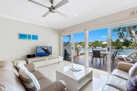 Noosa Entrance Waterfront Resort - 38