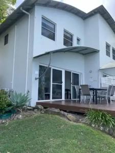 Noosa Entrance Waterfront Resort - 111