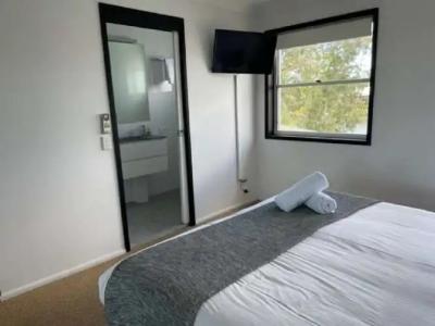 Noosa Entrance Waterfront Resort - 93