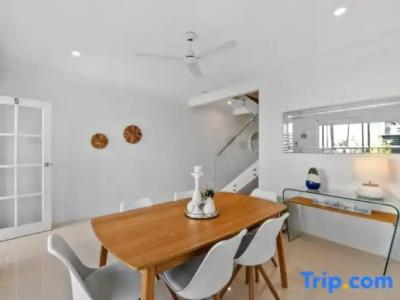 Noosa Entrance Waterfront Resort - 267