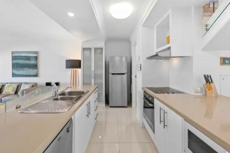 Noosa Entrance Waterfront Resort - 33