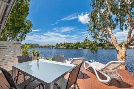 Noosa Entrance Waterfront Resort - 45