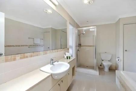 Noosa Entrance Waterfront Resort - 46