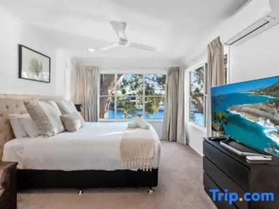 Noosa Entrance Waterfront Resort - 181