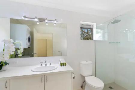 Noosa Entrance Waterfront Resort - 110